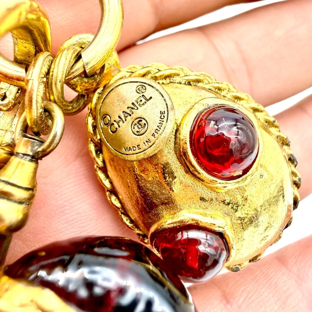 1970s CHANEL Gripoix Necklace Red Poured Glass Cluster 29" Gilt Chain VTG 105g - Picture 5 of 16
